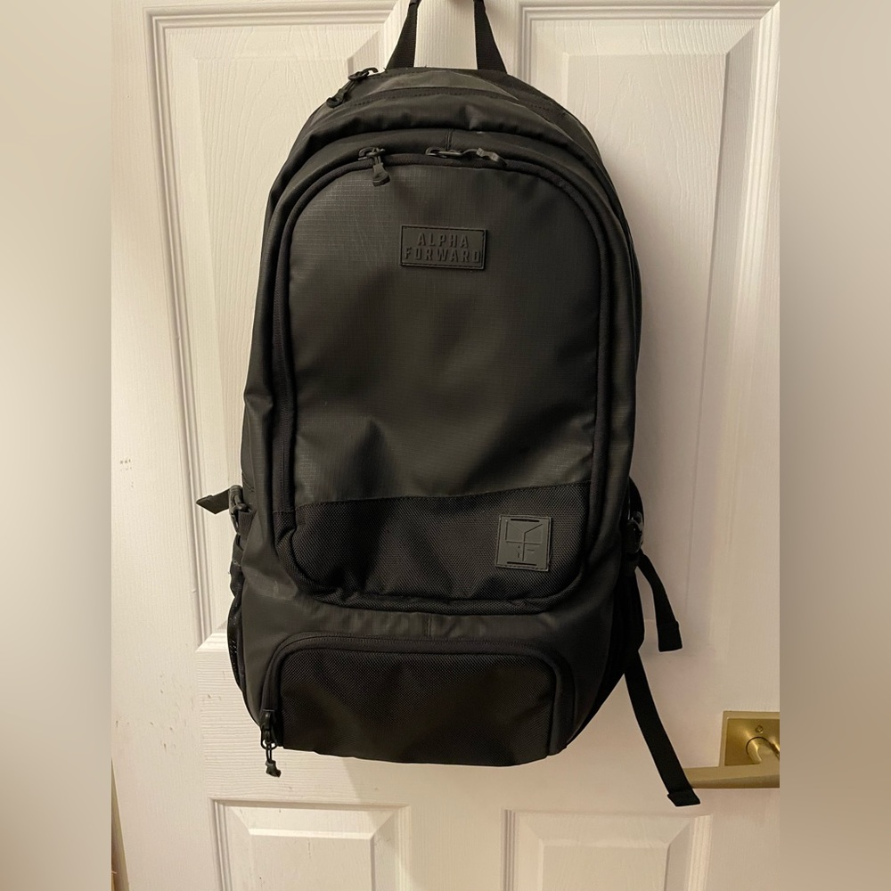 Alpha forward bagpack